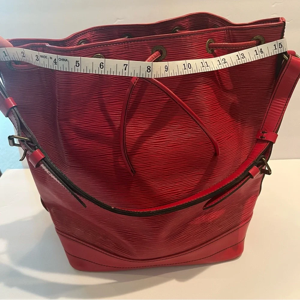 Louis Vuitton Epi Noe GM Leather Bucket Bag (large) Vintage & EUC (Authentic) - Picture 14 of 16